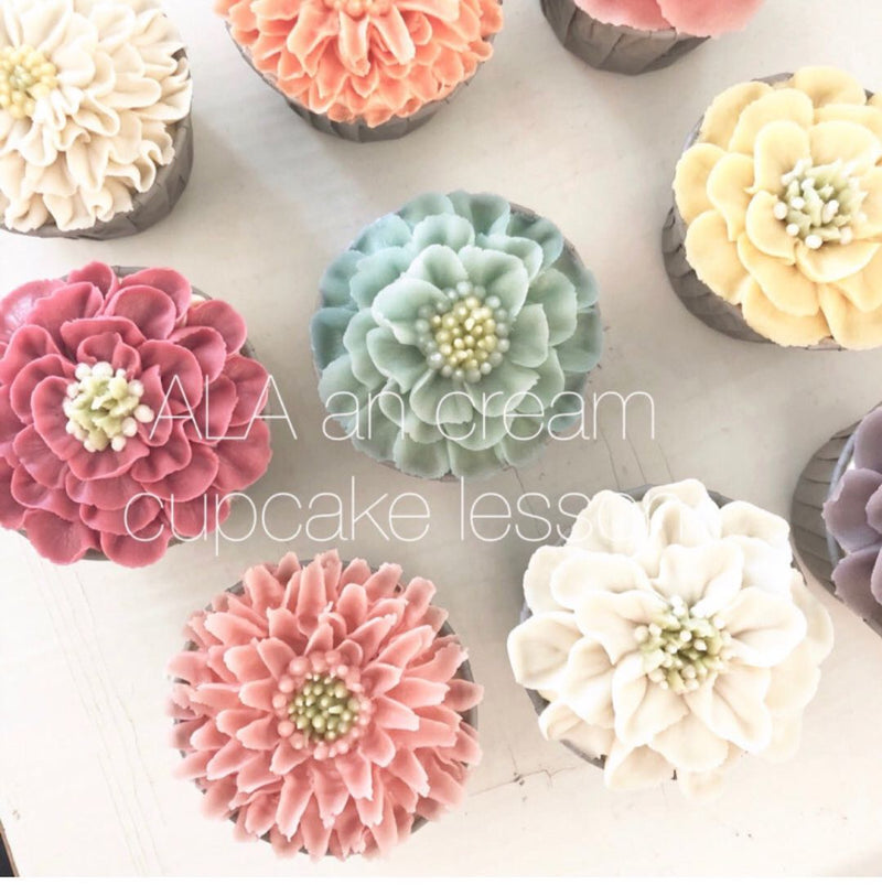 餡クリームフラワー①フラワーカップケーキ