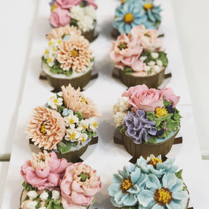 餡クリームフラワー②ブーケカップケーキ